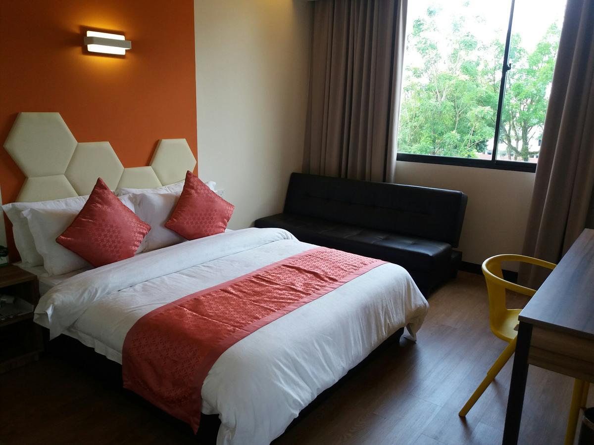 Memoire Hornbill Hotel Kuching Exterior foto