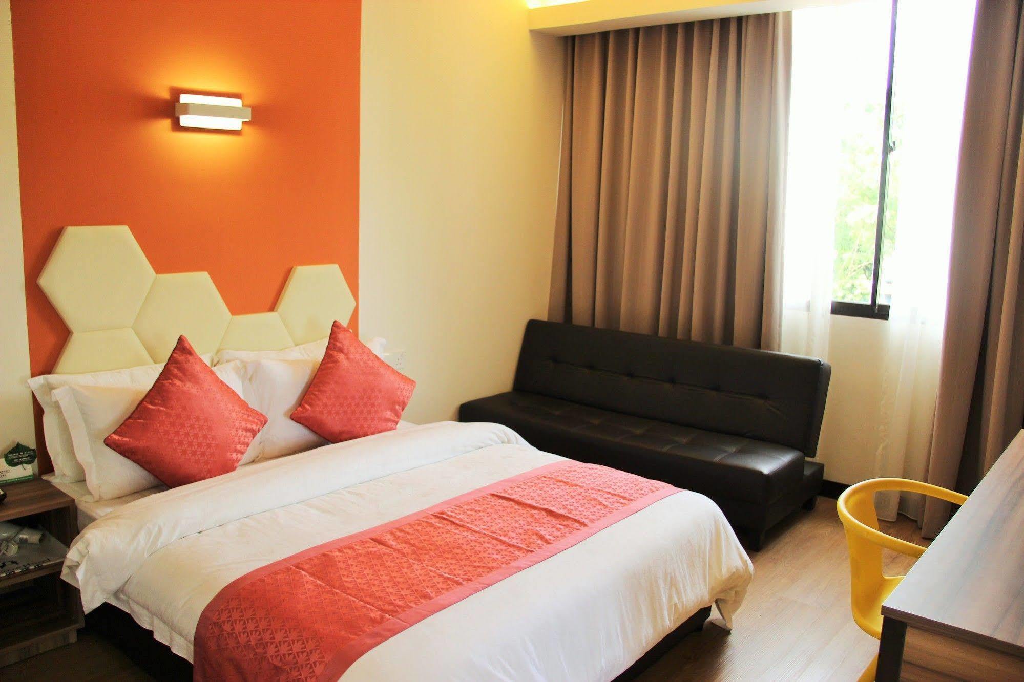 Memoire Hornbill Hotel Kuching Exterior foto